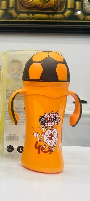 YES Baby Elite Football Theme 280ml (9oz) Plastic Feeder | Baby Discovery
