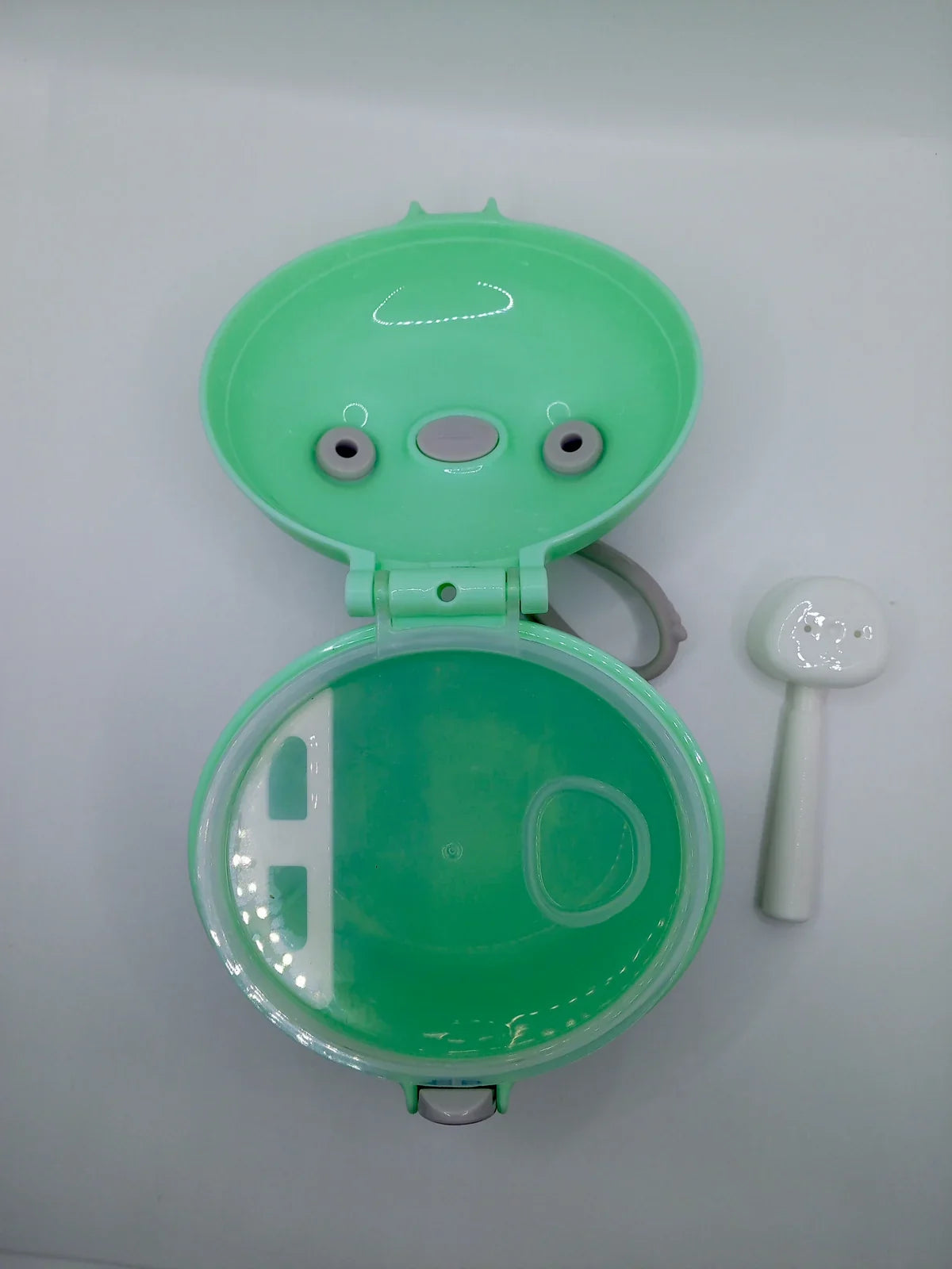 Portable Baby Milk Powder Dispenser Box – 110ml, 0% BPA (Pop-up Handle) | Baby Discovery