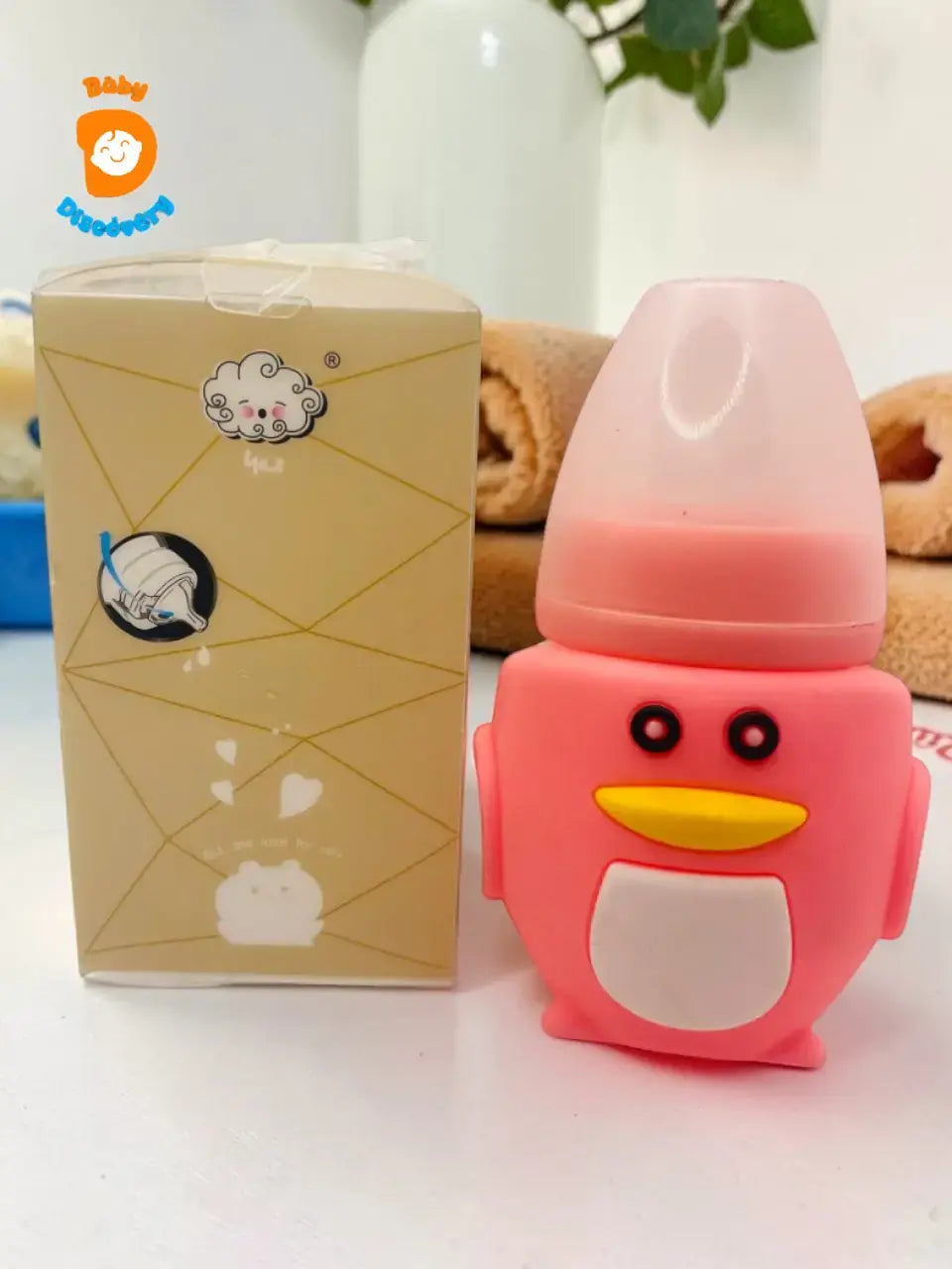 YES Baby Elite Penguin Shape 120ml (4oz) Glass Feeder | Baby Discovery